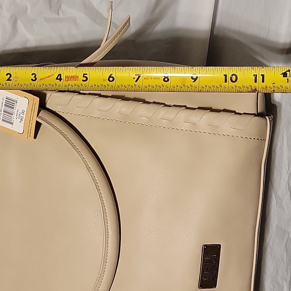 Frye And Company Aurora Hobo Beige Bag NWT - Picture 4 of 5